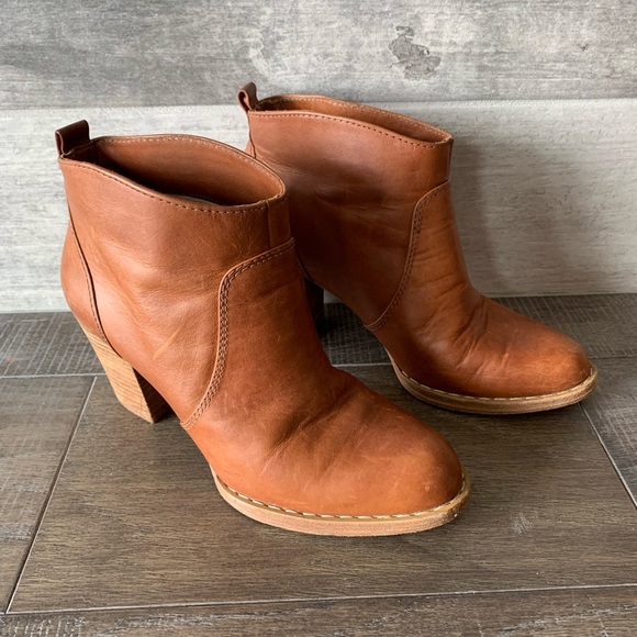 Michael Kors Brown Block Ankle Slip On Booties Size 6 Heels 3” - Picture 5 of 7